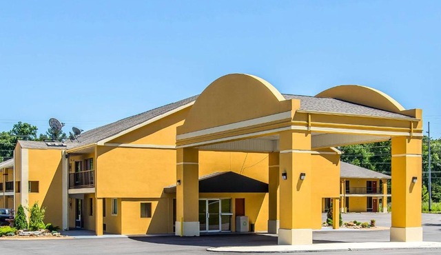 Days Inn by Wyndham Scottsboro AL