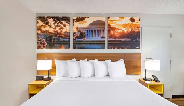 Days Inn by Wyndham Charlottesville/University Area