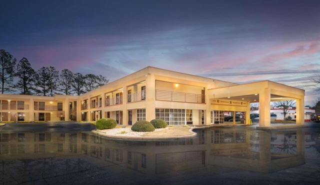 Days Inn by Wyndham Atlanta Stone Mountain