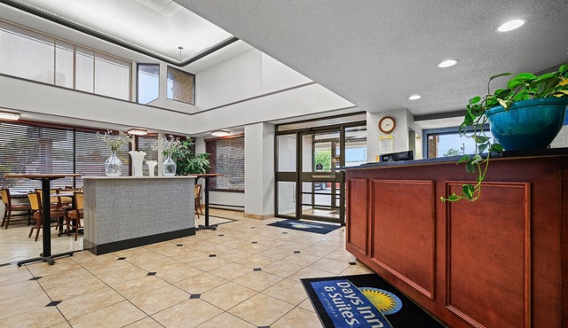 Days Inn by Wyndham Utica