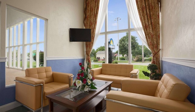 Days Inn by Wyndham West Yarmouth/Hyannis Cape Cod Area