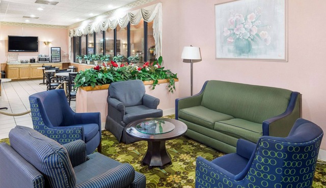 Days Inn by Wyndham Walterboro