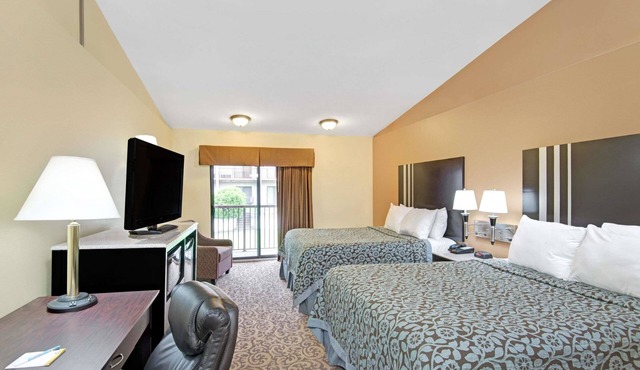 Days Inn by Wyndham Washington Pennsylvania