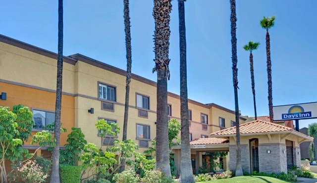 Days Inn by Wyndham West Covina