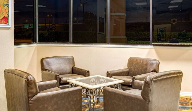Days Inn by Wyndham York Alabama