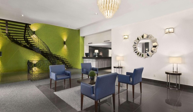 Days Inn & Conference Centre by Wyndham Montreal Airport