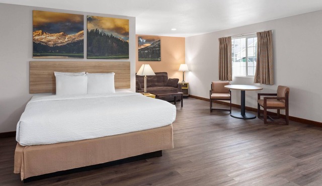 Days Inn & Suites by Wyndham Spokane Airport Airway Heights