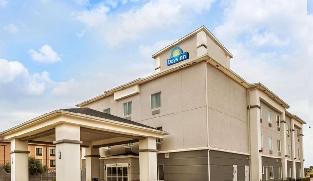 Days Inn & Suites by Wyndham Mineral Wells
