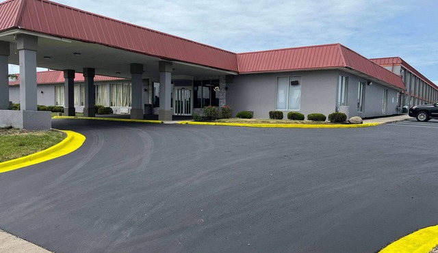 Days Inn & Suites by Wyndham Springfield OH