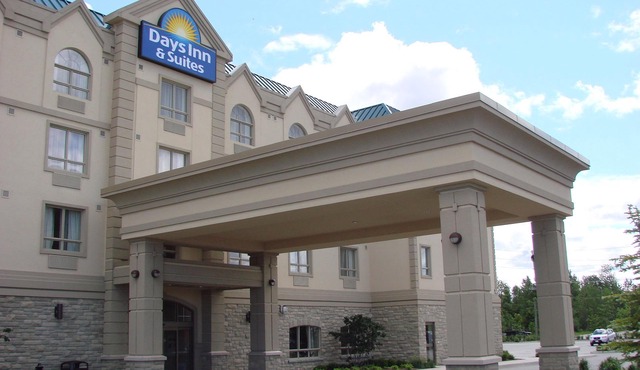 Days Inn & Suites by Wyndham Collingwood