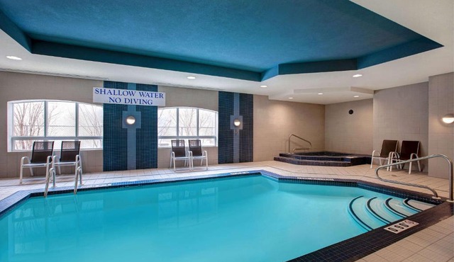 Days Inn & Suites by Wyndham Collingwood