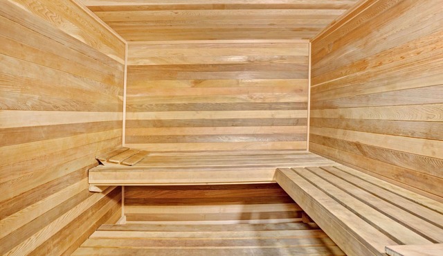 Days Inn & Suites by Wyndham Louisville SW