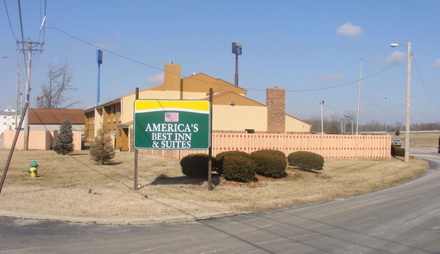 Days Inn & Suites by Wyndham Caseyville