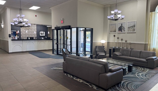 Days Inn & Suites By Wyndham Festus