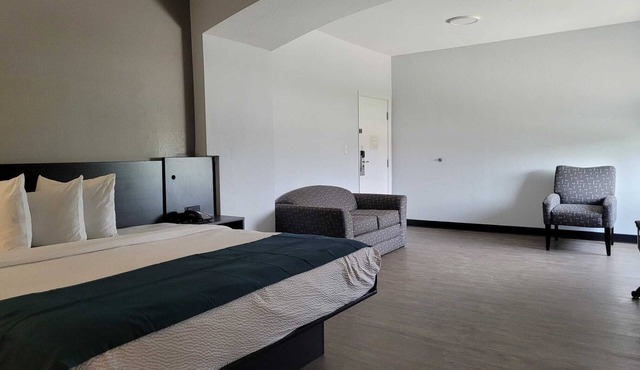 Days Inn & Suites by Wyndham Gonzales TX