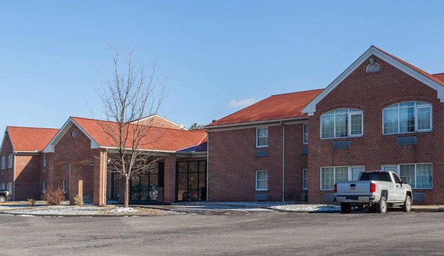 Days Inn & Suites by Wyndham Lancaster Amish Country