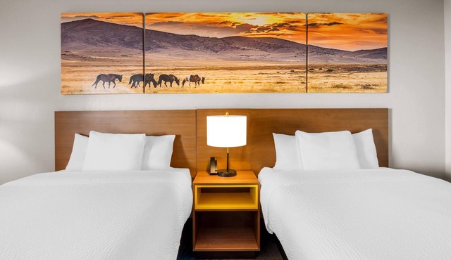 Days Inn & Suites by Wyndham Ridgeland