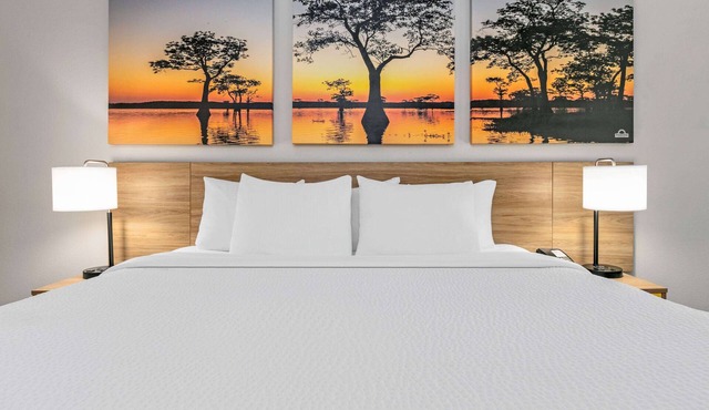 Days Inn & Suites by Wyndham Cabot