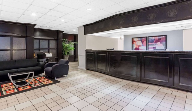 Days Inn & Suites by Wyndham Jennings