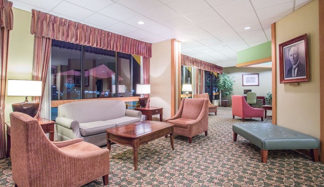 Days Inn & Suites by Wyndham Sutton Flatwoods