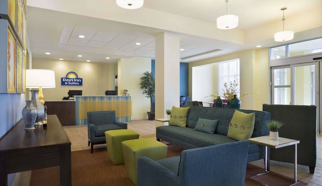 Days Inn & Suites by Wyndham Belmont