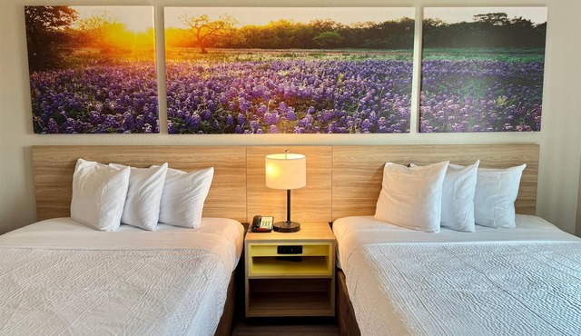 Days Inn & Suites by Wyndham Houston/West Energy Corridor