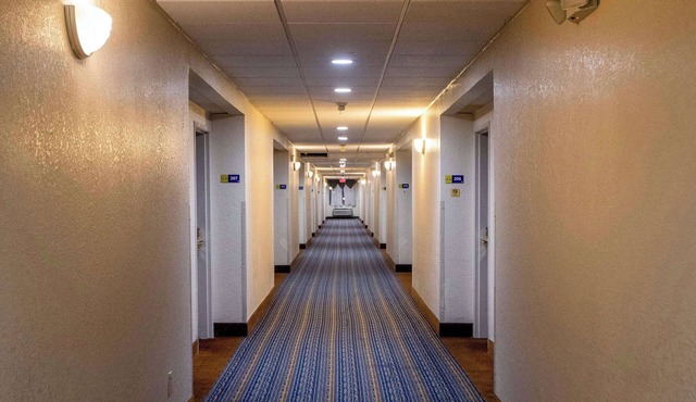 Days Inn & Suites by Wyndham Houston North/Aldine