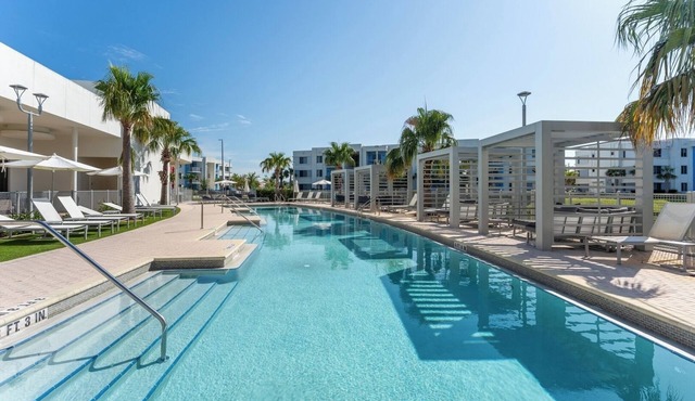 Daytona 2BR Getaway Parking Family & Pet-friendly