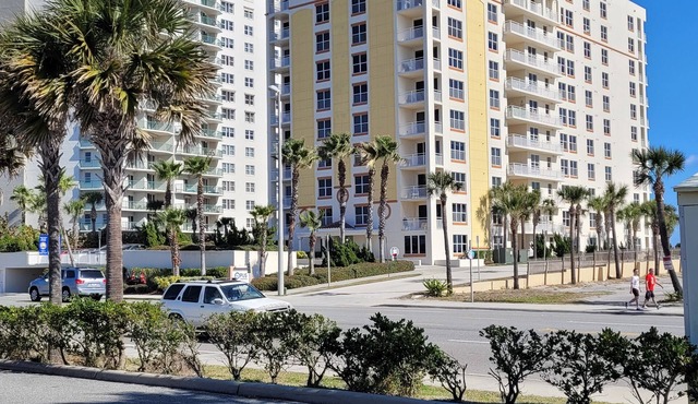 Daytona Beach FL Opus #203 3 Bdrm 3 Bath Direct Oceanfront Condo
