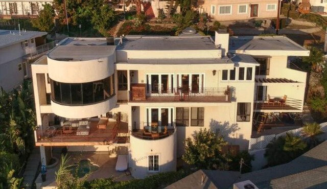 Dazzling 3 Story Mansion With Impecable Views