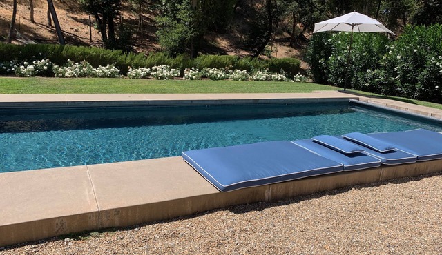 Dazzling Contemporary Retreat On 5 Secluded Acres