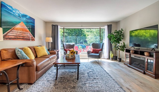 Dazzling Home in Queen Anne near Space Needle!