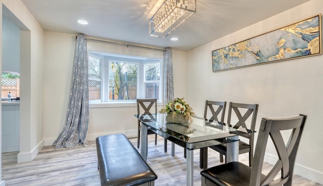 DAZZLING VILLA: Piece of Paradise on Earth. FULLY REMODELED HOUSE!