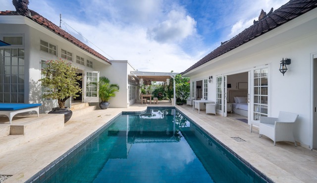 Dazzling White 4BR Villa in Canggu Neighborhood