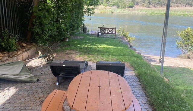 DC HAWKESBURY GET-A-WAY