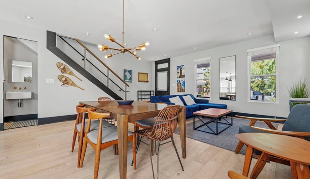 DC Luxury Townhouse: Rooftop, 5BR, Groups/Getaways