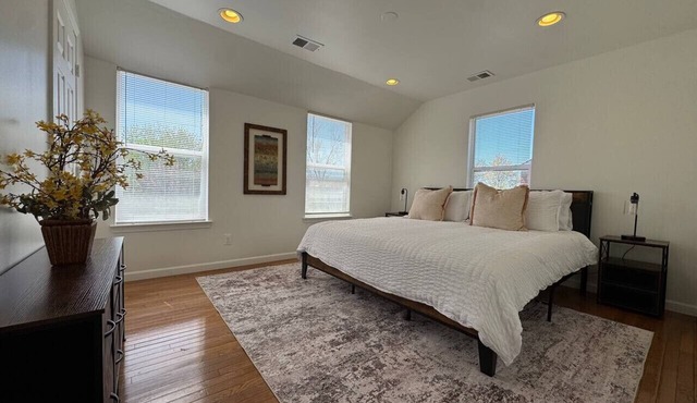 DC Suburb Home w/Parking | Near Metro & DC