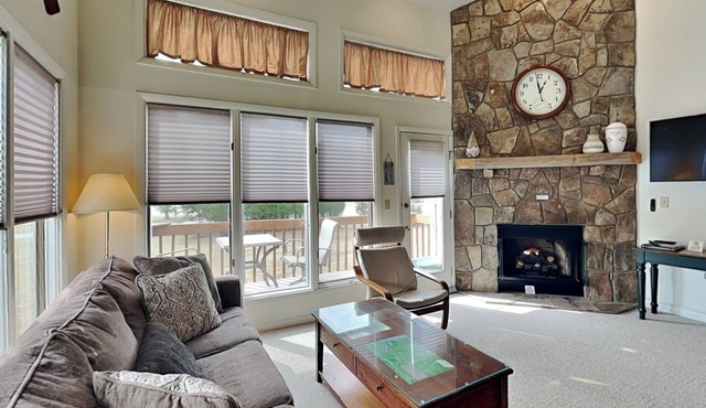 DCV #1 Tahoe Este | Amazing Views, Across From Wisp