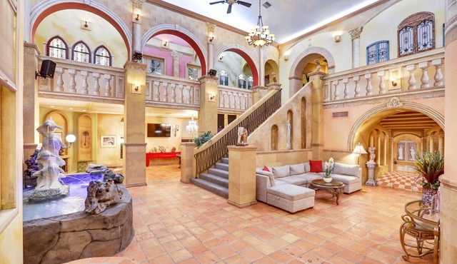 DD Glamorous 11BD/13BA Mansion Near Vegas Strip-3.7mi