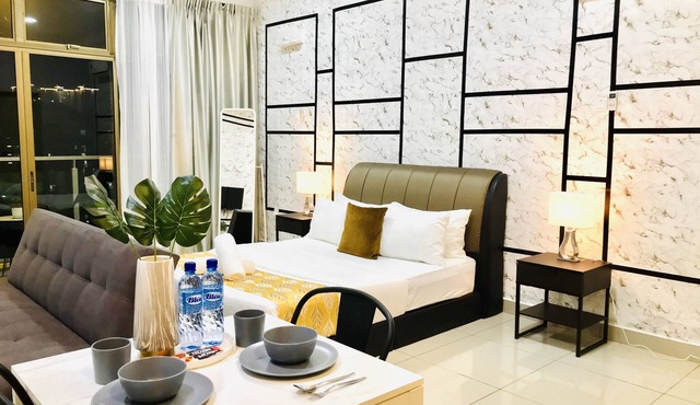 De’ Acacia Suite by HFS {LakeView+WiFi+HighFloor}