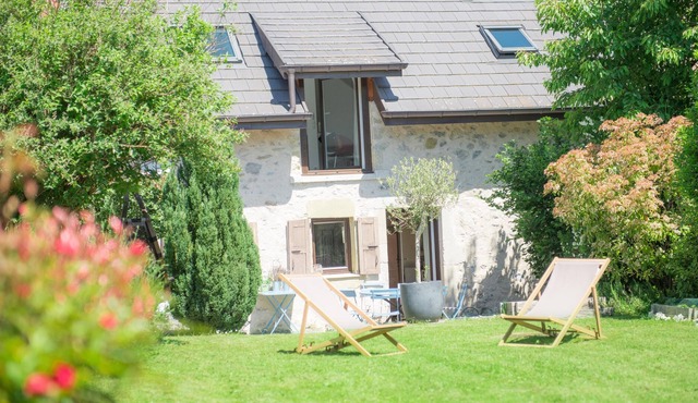 De Bonnes Ondes Chez la Dame de Haute-savoie Proche Annecy