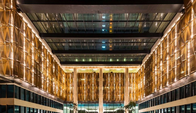 De Houz - Trefoil Setia Alam Home Stay