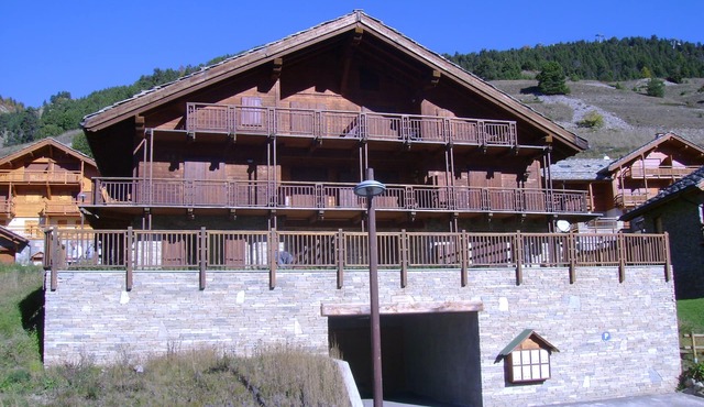 De Luxe T3 Chalet de Charme sur les pistes à Montgenèvre