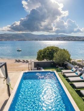 De luxe Villa Palace Al Nera 2 swimming pools at sea