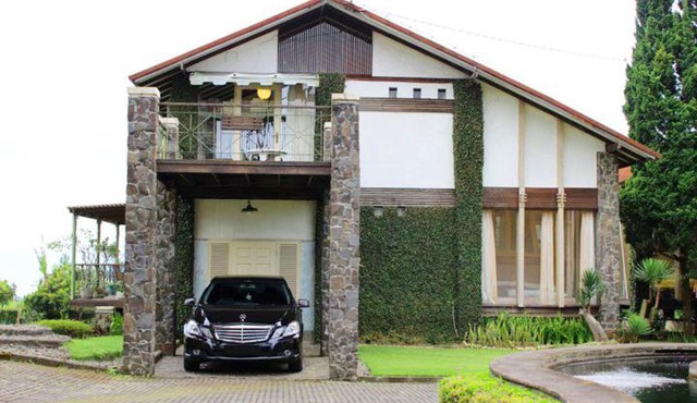 De Villa 1 Istana Bunga