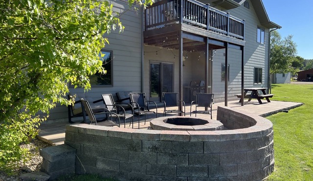 Deadwood & Sturgis 5 bedroom next to golf course