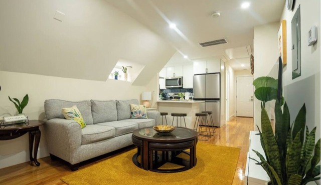 DEAL 15% OFF Cozy 3BR Boston Apt w/Free Parking near Downtown-Red Line-Highways