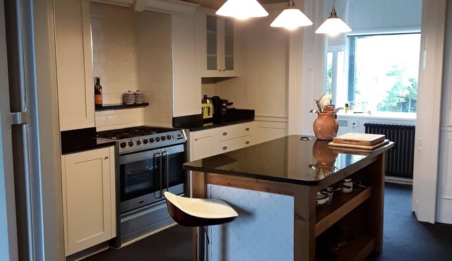 Deal House - Large Terraced Town House in the beautiful coastal town of Deal