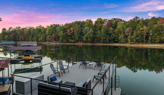 DEALS! Private Dock | Hot Tub | Kayaks | GameRoom
