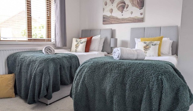 Dean House-Parking-Dog friendly-Kitchen-Contractors-Leisure-Fast WiFi